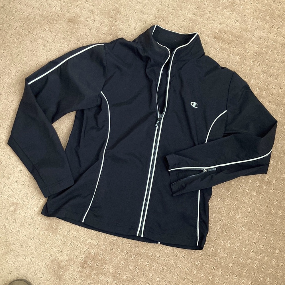 Lightweight nylon jacket